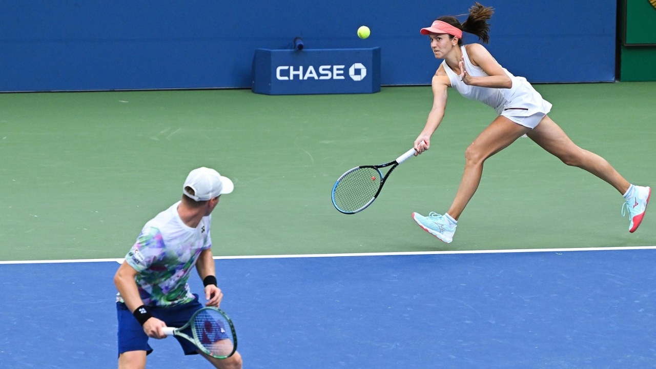 Best photos of mixed doubles semifinals at the 2023 US Open Official